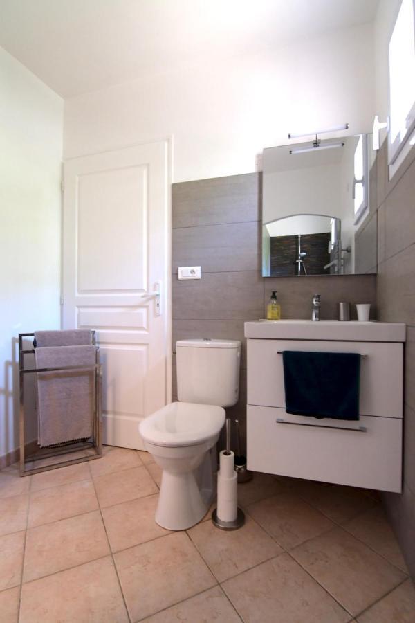 Villa Louanne Pertuis Bagian luar foto